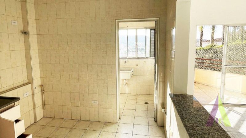 Apartamento no Centro de São Roque!