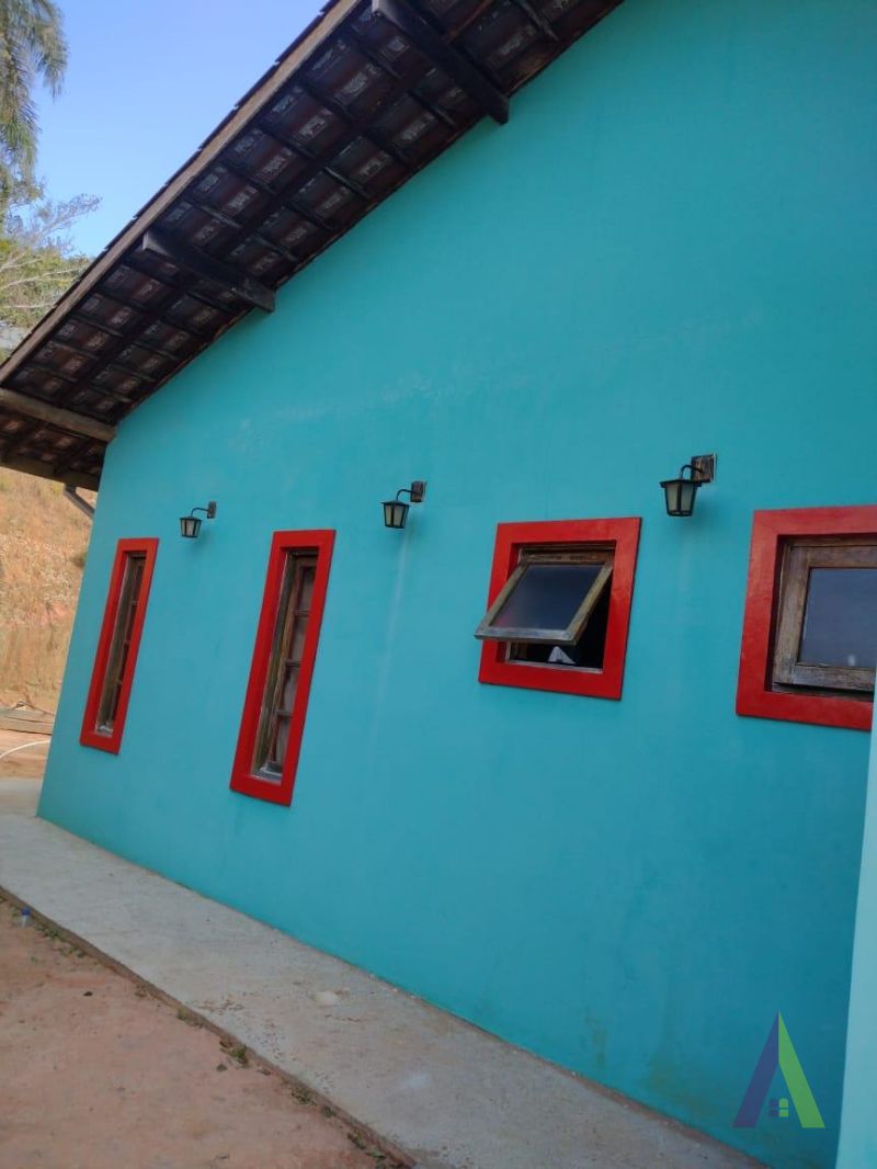 Casa com Decoração Rustica em Condomínio Fechado de São Roque!