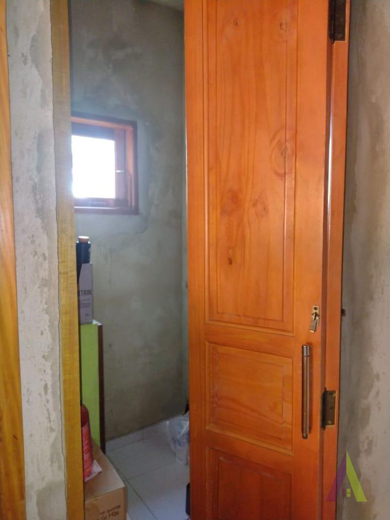Casa com Decoração Rustica em Condomínio Fechado de São Roque!