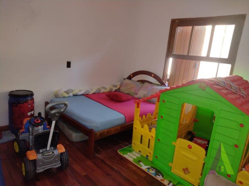 Casa com Decoração Rustica em Condomínio Fechado de São Roque!