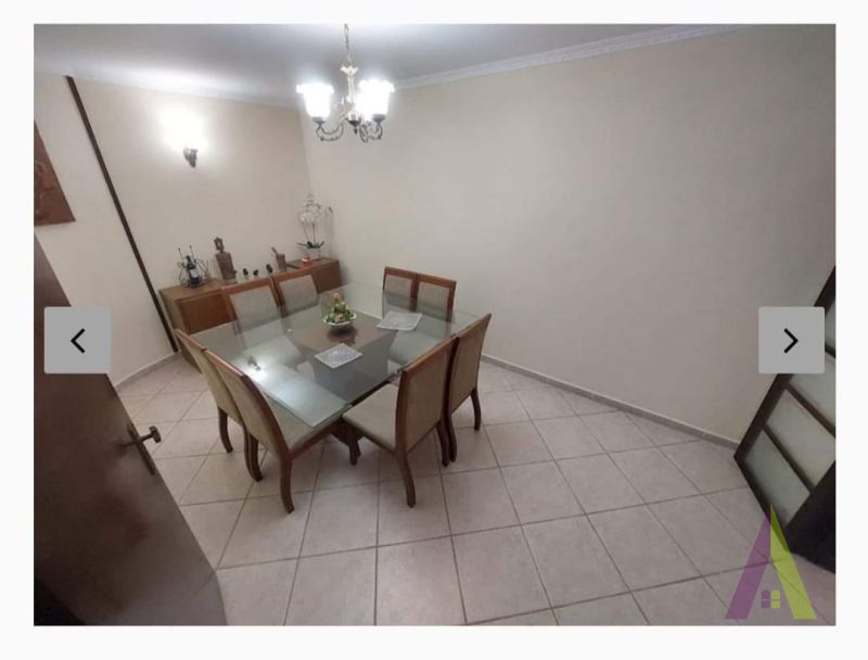 Sobrado em Bairro Tradicional em São Roque! 