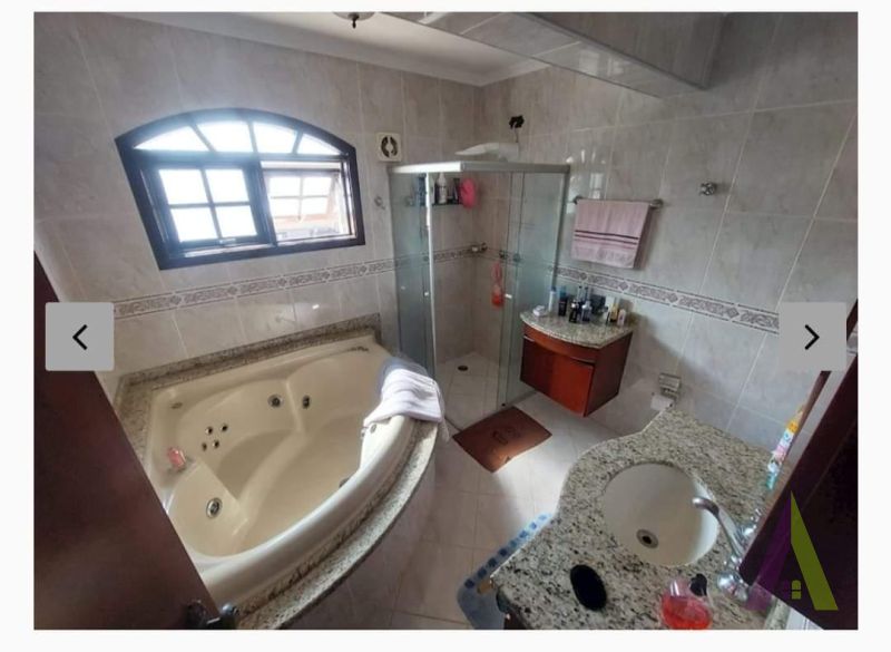 Sobrado em Bairro Tradicional em São Roque! 