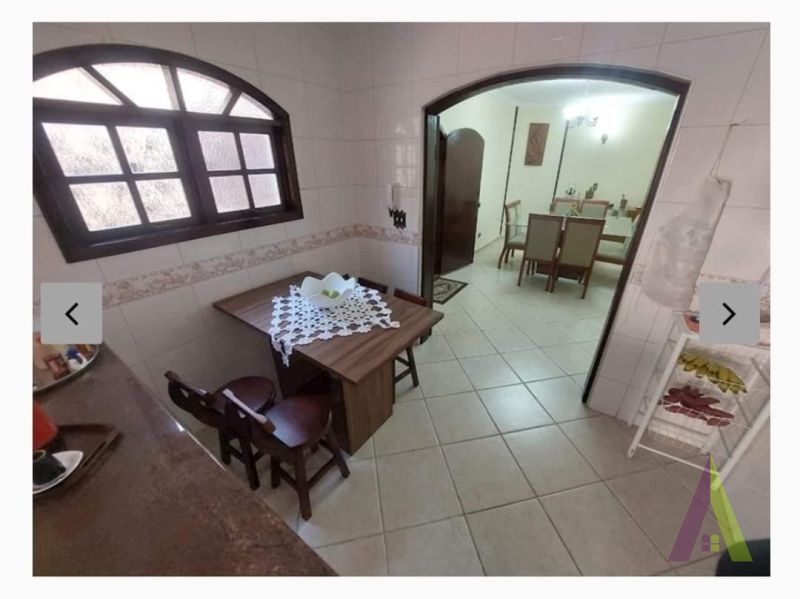 Sobrado em Bairro Tradicional em São Roque! 