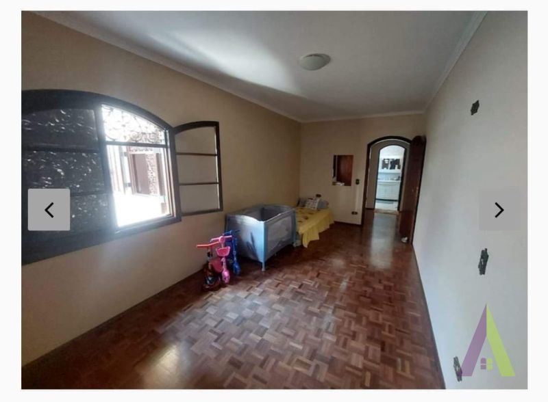 Sobrado em Bairro Tradicional em São Roque! 