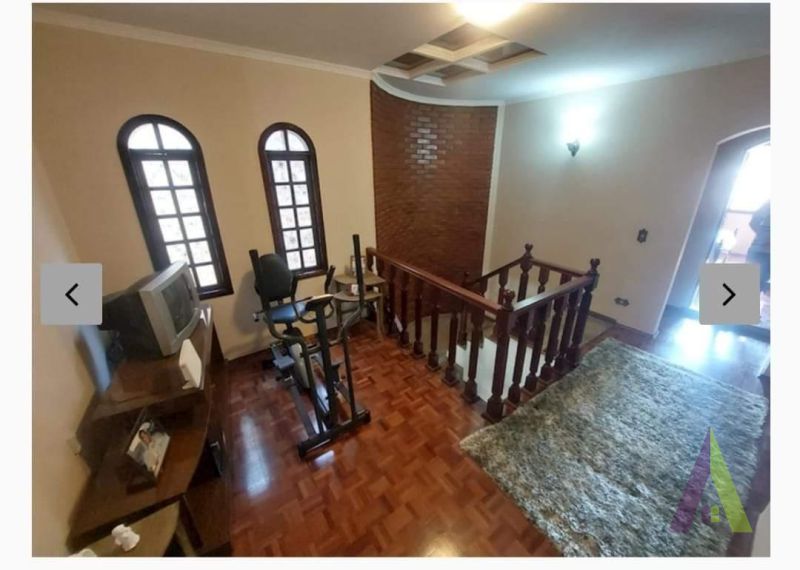 Sobrado em Bairro Tradicional em São Roque! 