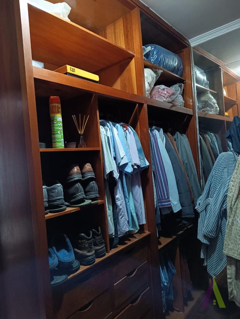 Sobrado em Bairro Tradicional em São Roque! 