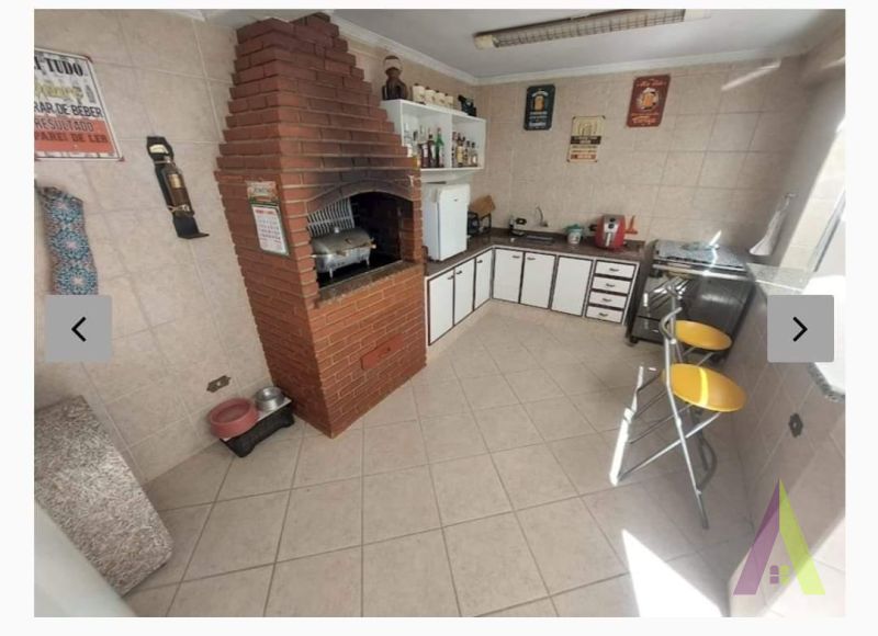 Sobrado em Bairro Tradicional em São Roque! 