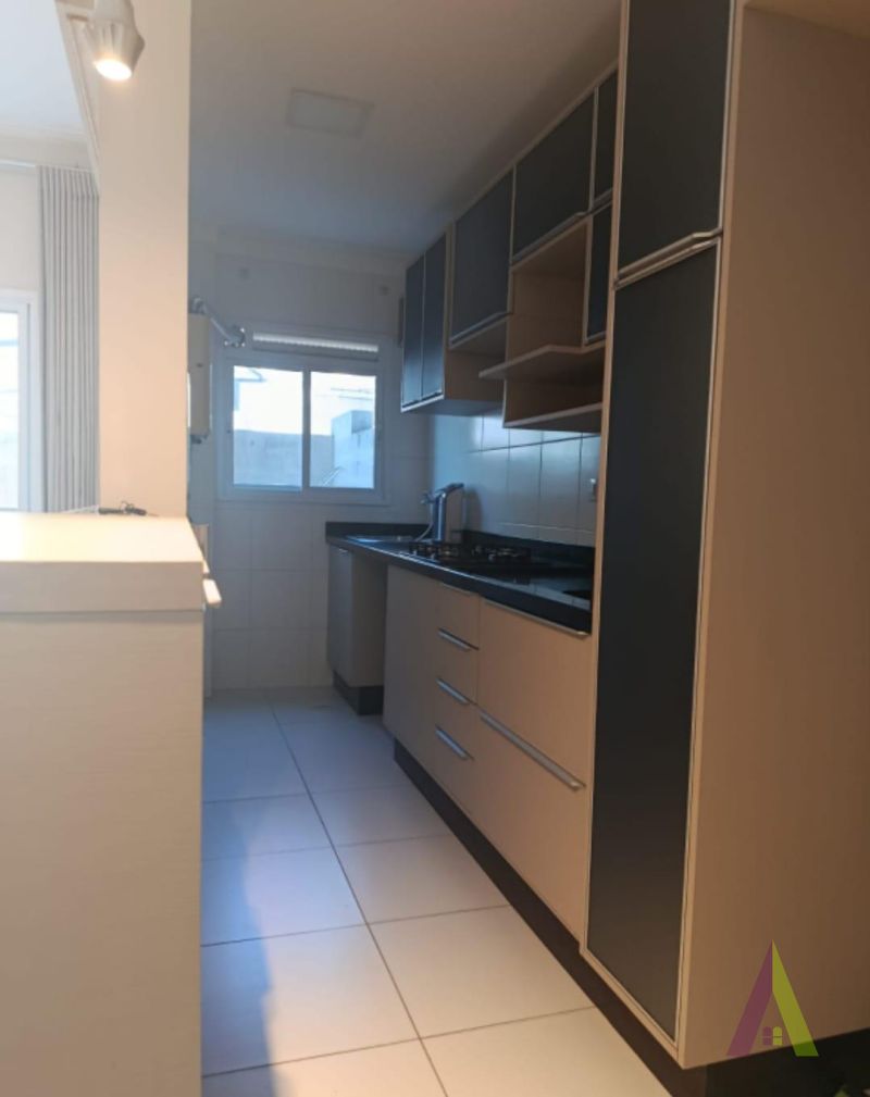 Apartamento Mobiliado com Quintal em São Roque!