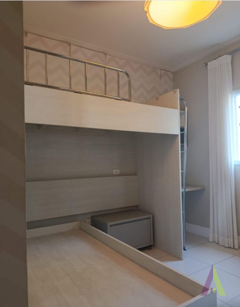 Apartamento Mobiliado com Quintal em São Roque!