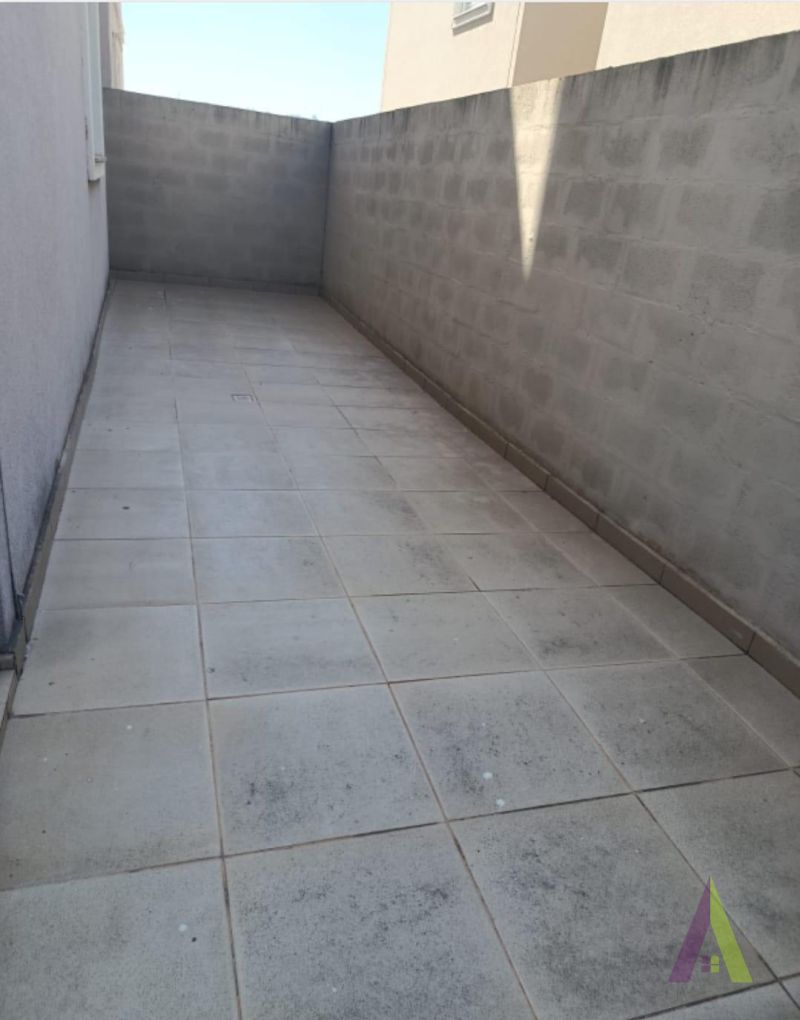 Apartamento Mobiliado com Quintal em São Roque!