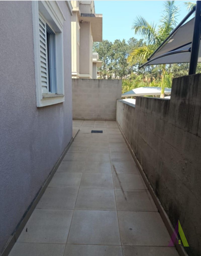 Apartamento Mobiliado com Quintal em São Roque!