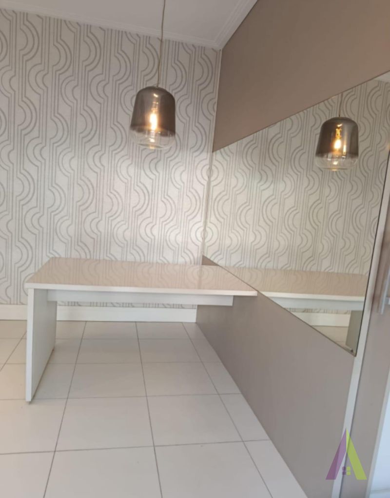 Apartamento Mobiliado com Quintal em São Roque!