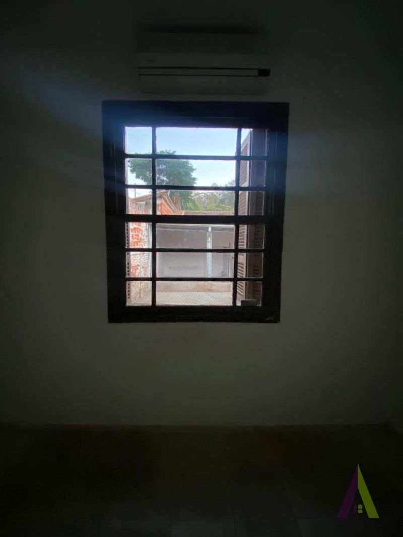 Casa Térrea no Centro de São Roque! 