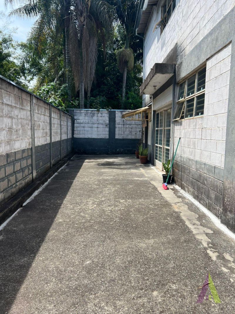 Galpão Industrial em Ponto Estratégico de São Roque!