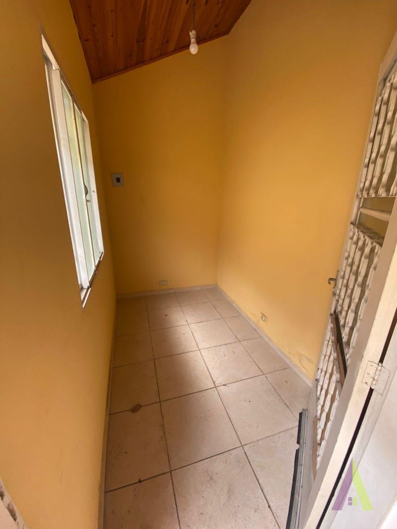 Casa Térrea em Condomínio Fechado  de São Roque!