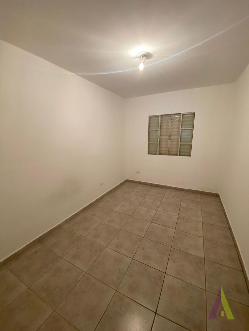 Casa Térrea em Condomínio Fechado  de São Roque!