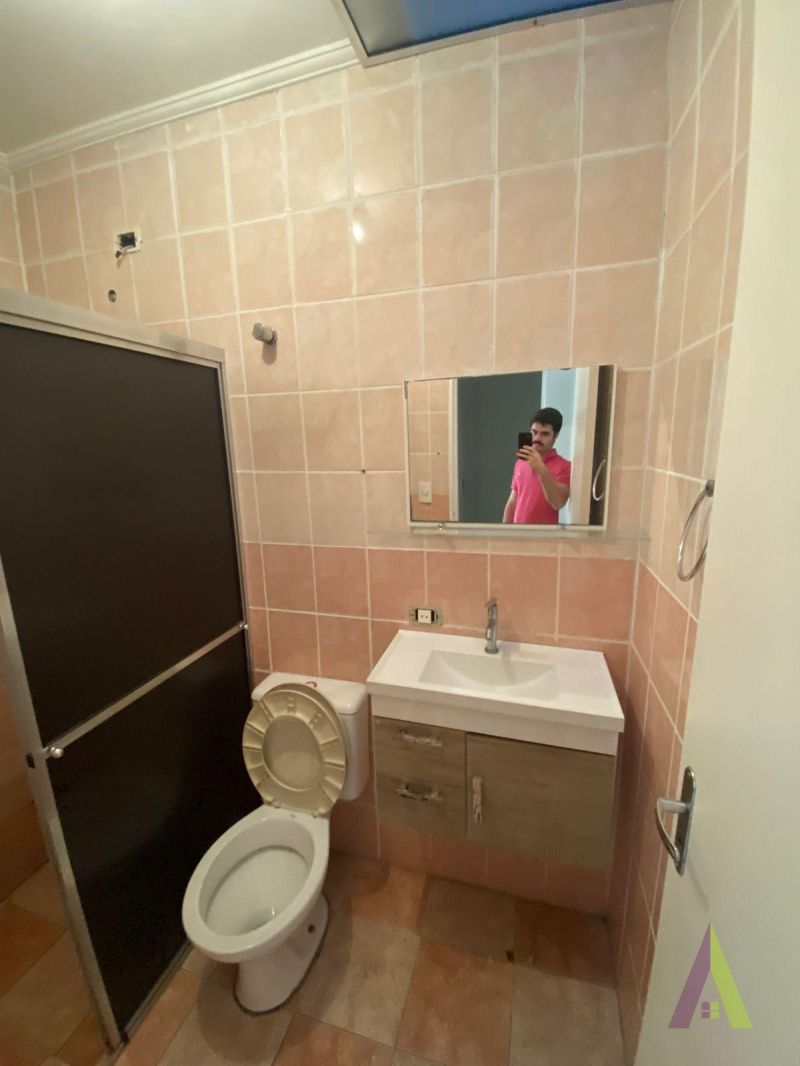 Casa Térrea em Condomínio Fechado  de São Roque!