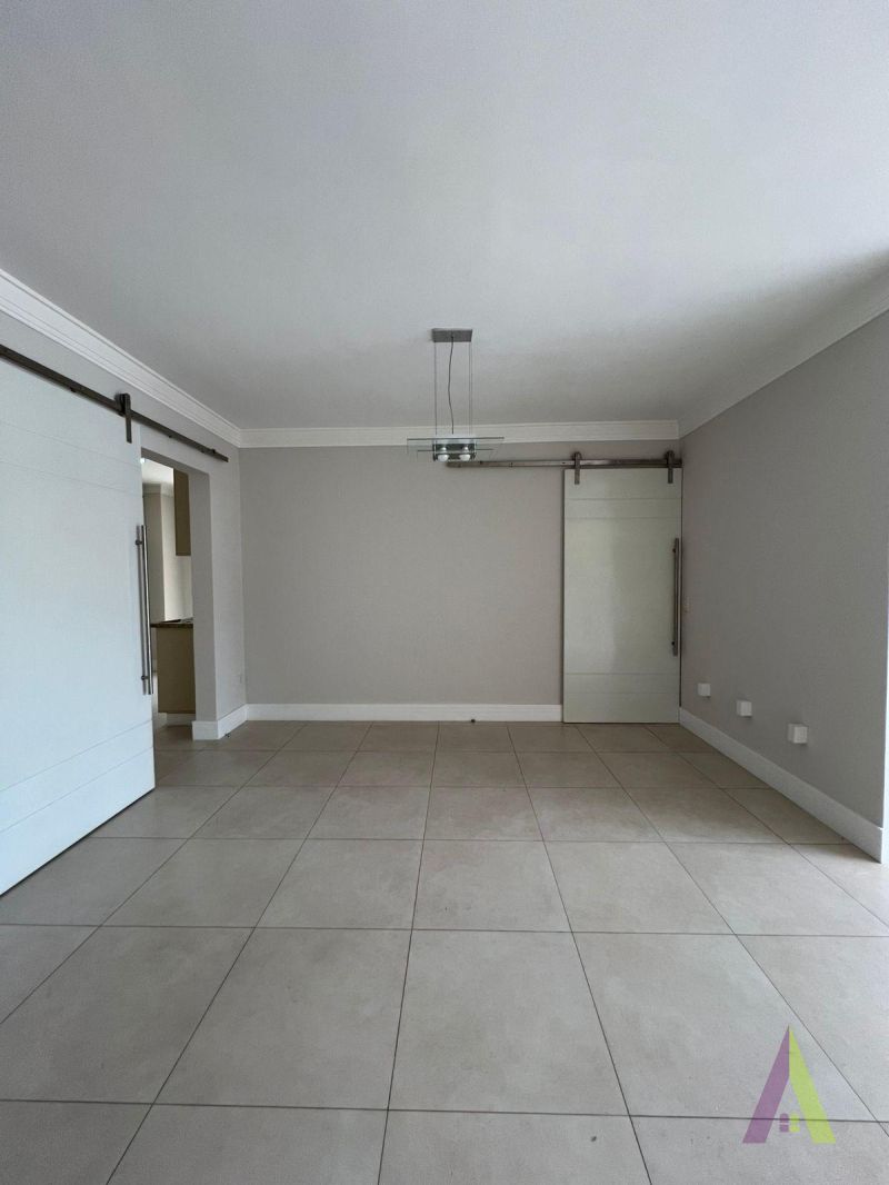 Apartamento Próximo ao Centro de São Roque!