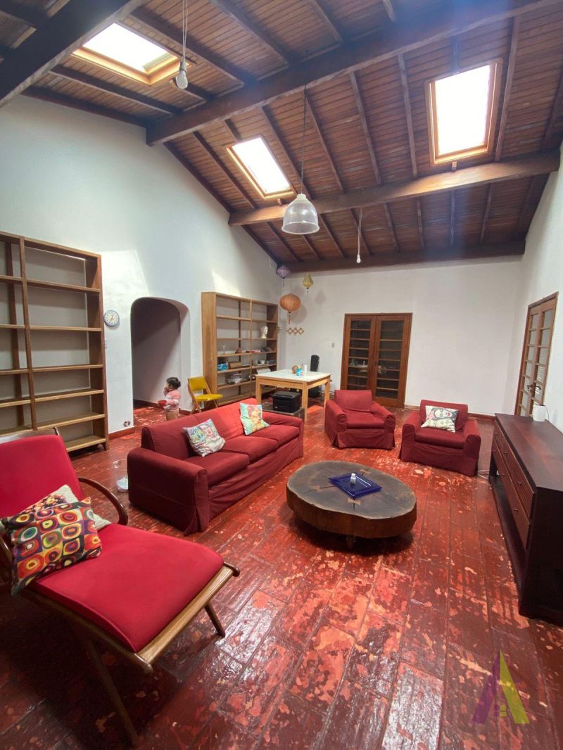 Sítio no Centro de São Roque! 