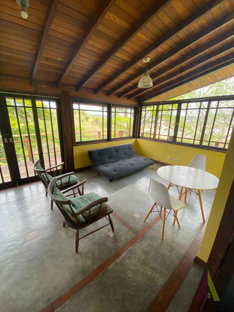 Sítio no Centro de São Roque! 