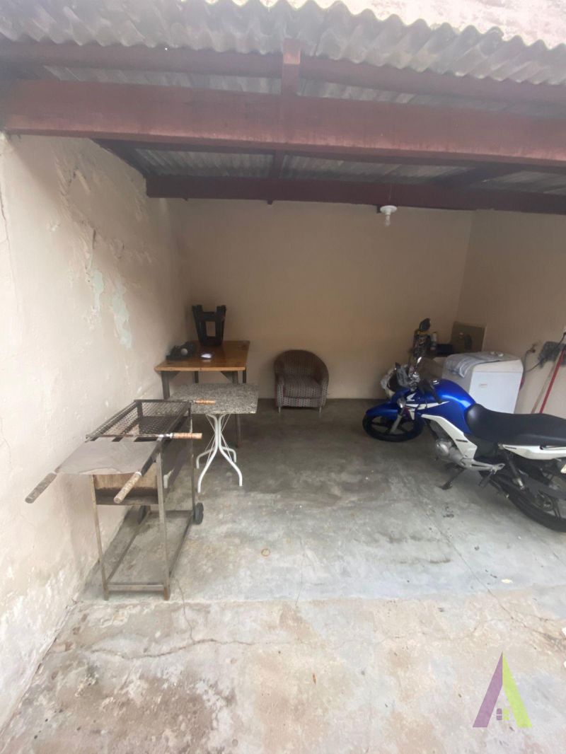 Casa Térrea no Centro de São Roque!