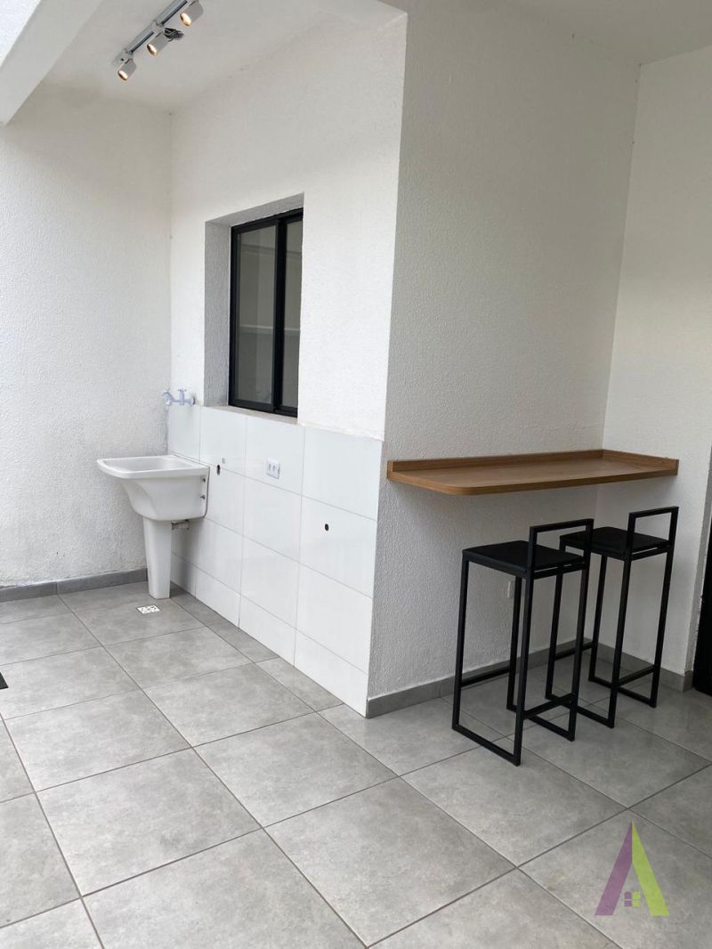 Casa em Condomínio Fechado em São Roque!