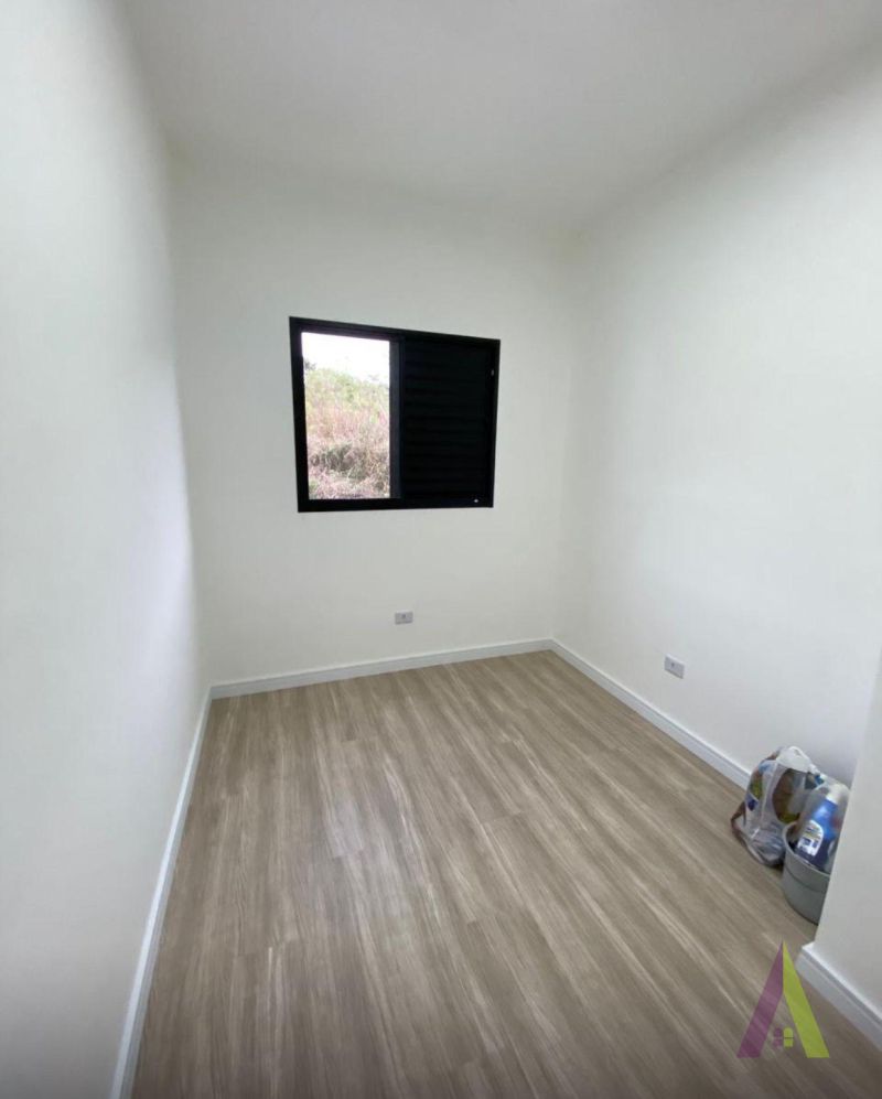 Casa em Condomínio Fechado em São Roque!