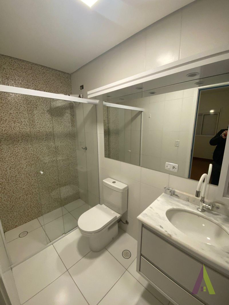 Apartamento com Varanda Gourmet em São Roque!