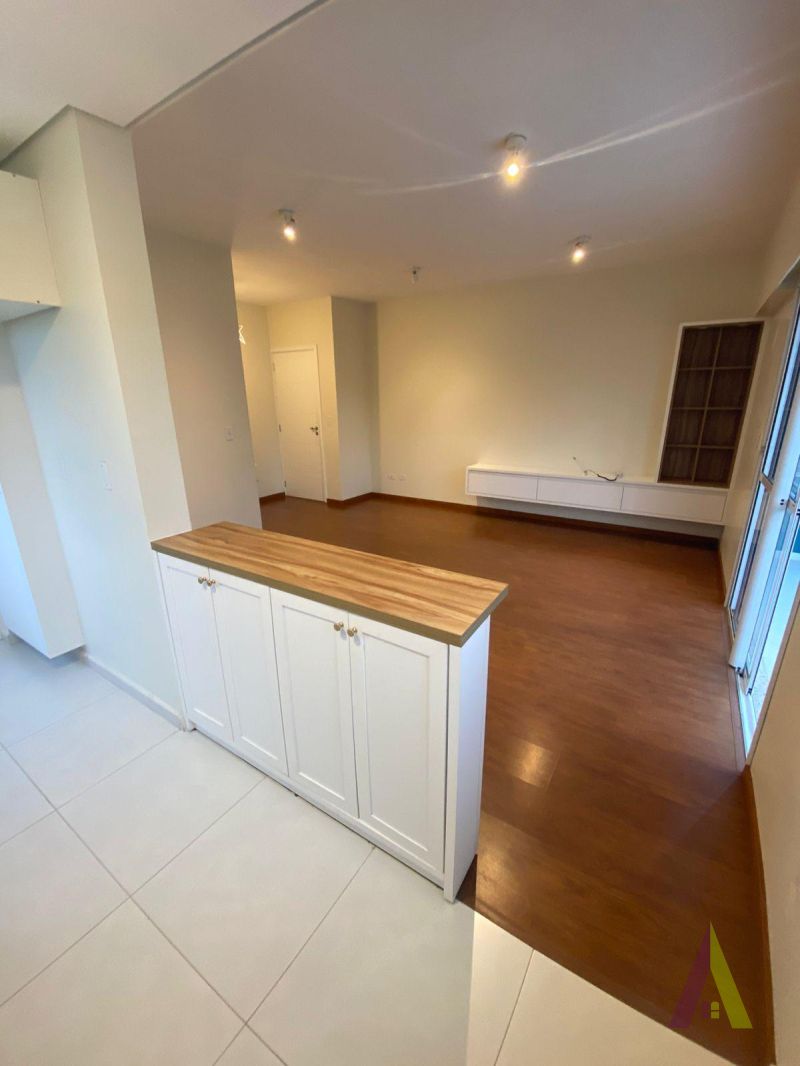 Apartamento com Varanda Gourmet em São Roque!