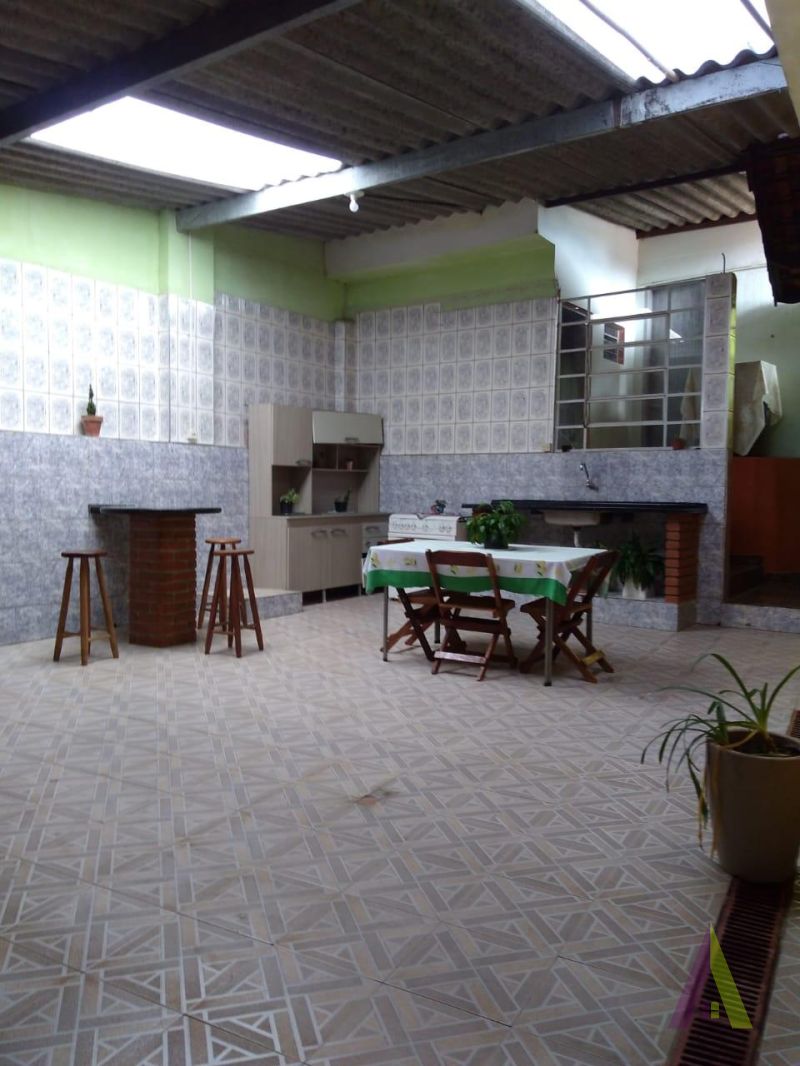  Casa Térrea no Bairro Paisagem Colonial em SÃO ROQUE!
