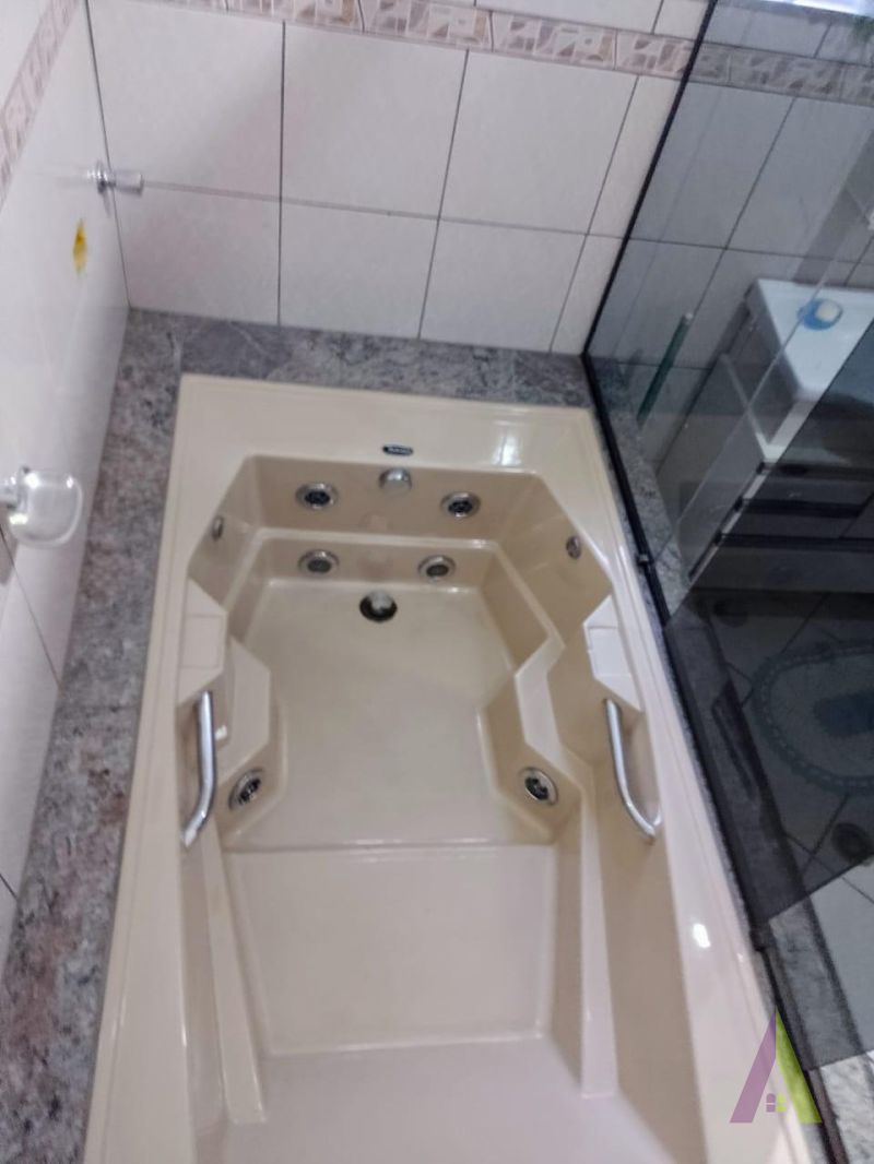  Casa Térrea no Bairro Paisagem Colonial em SÃO ROQUE!