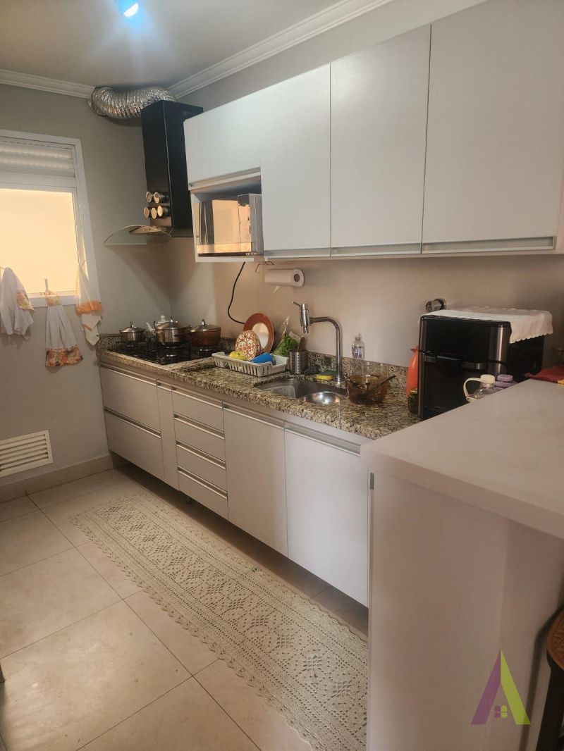 Apartamento no Centro de São Roque!