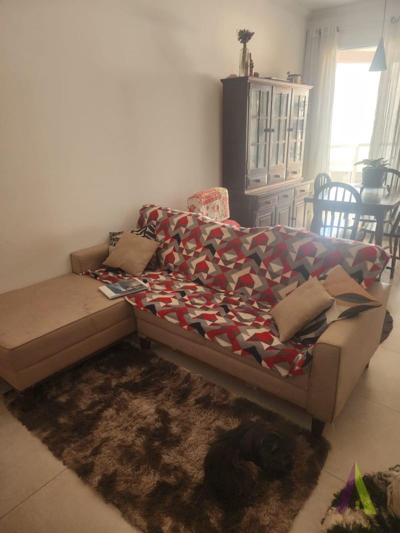 Apartamento no Centro de São Roque!