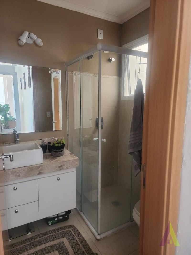 Apartamento no Centro de São Roque!