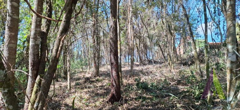 Terreno em Condomínio Fechado! 