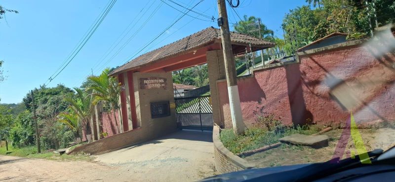 Terreno em Condomínio Fechado! 