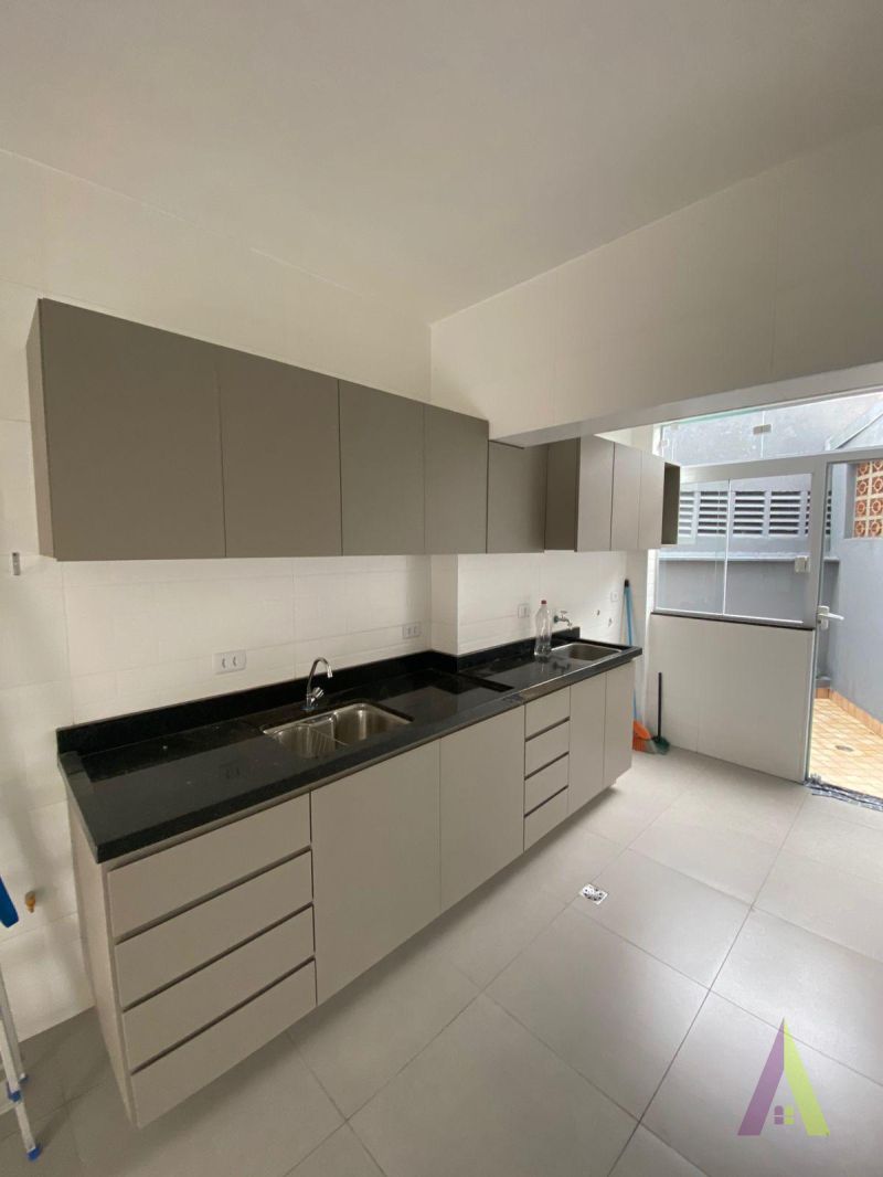 Apartamento com Quintal no Centro de São Roque!
