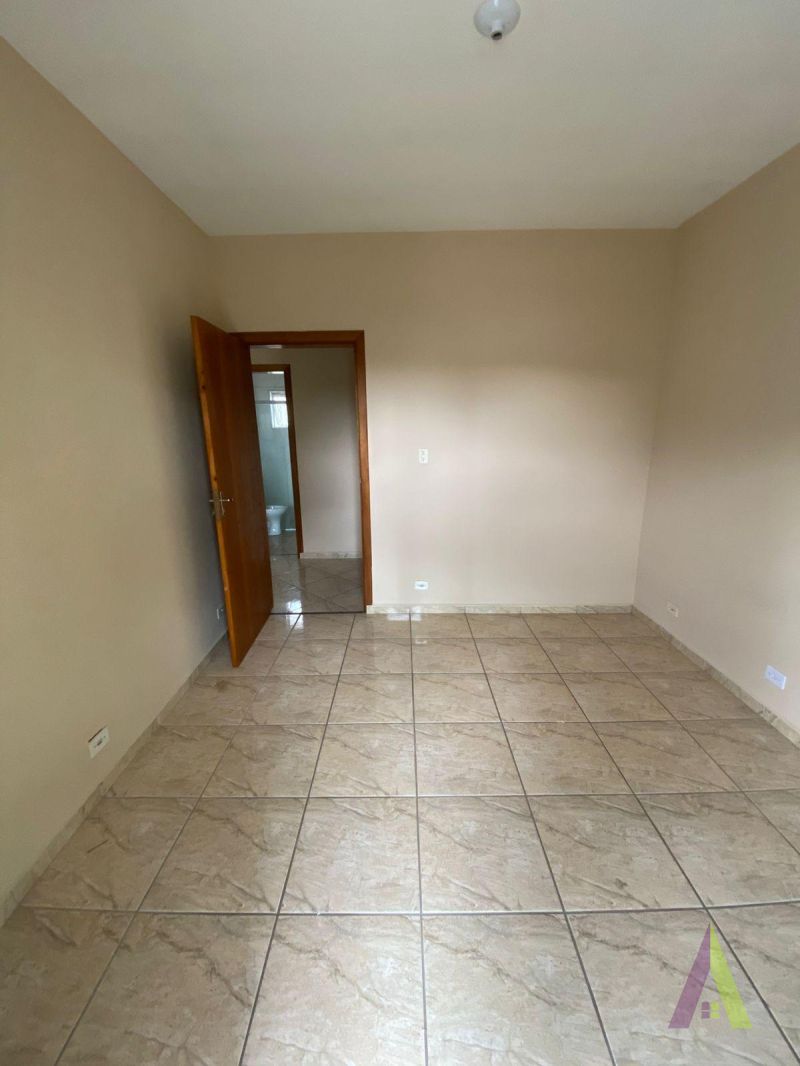 Sobrado Próximo em Condomínio Fechado de São Roque!