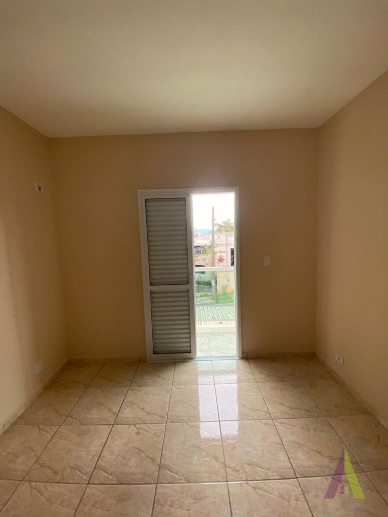 Sobrado Próximo em Condomínio Fechado de São Roque!