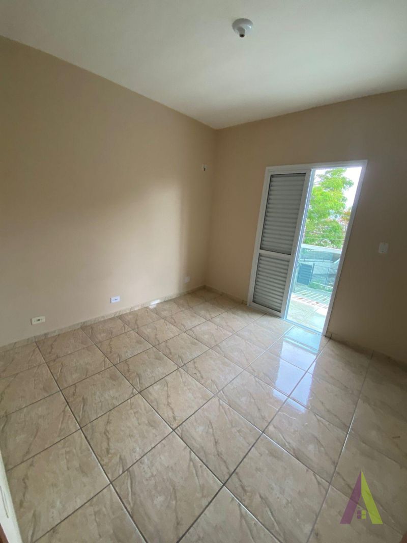 Sobrado Próximo em Condomínio Fechado de São Roque!