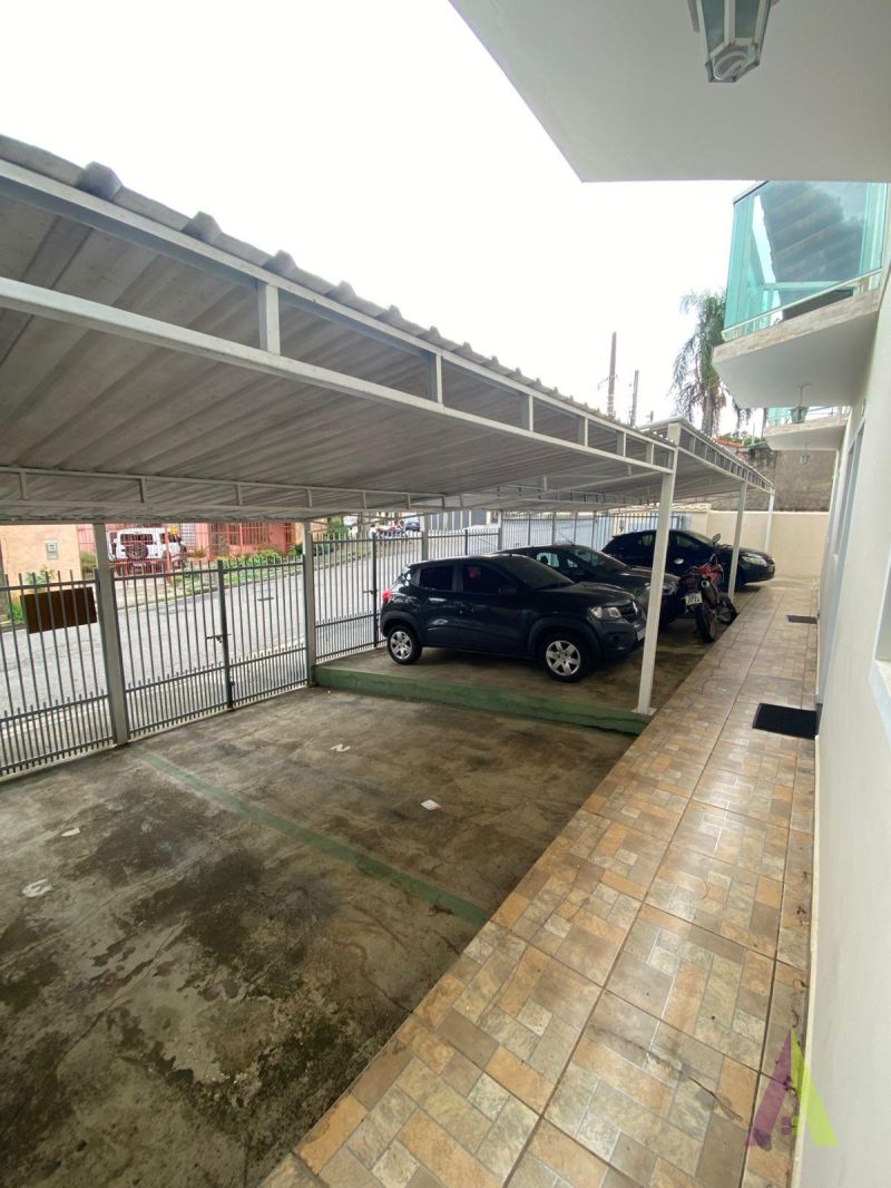 Sobrado Próximo em Condomínio Fechado de São Roque!