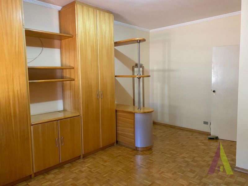 Casa em Condomínio no Centro de São Roque! 