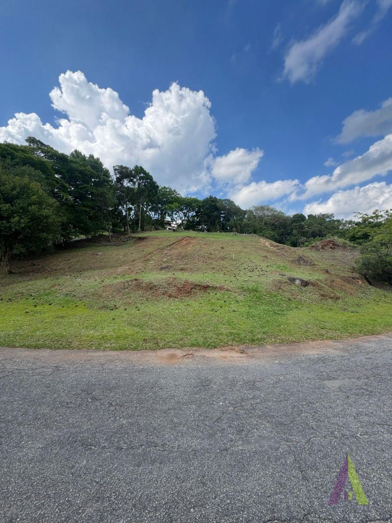 Terreno Com Vista Espetacular em Condomínio de Alto Padrão em São Roque!