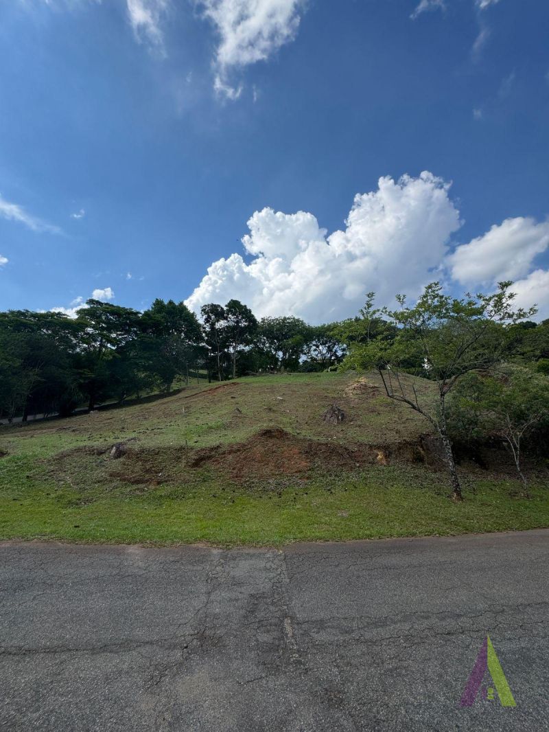 Terreno Com Vista Espetacular em Condomínio de Alto Padrão em São Roque!