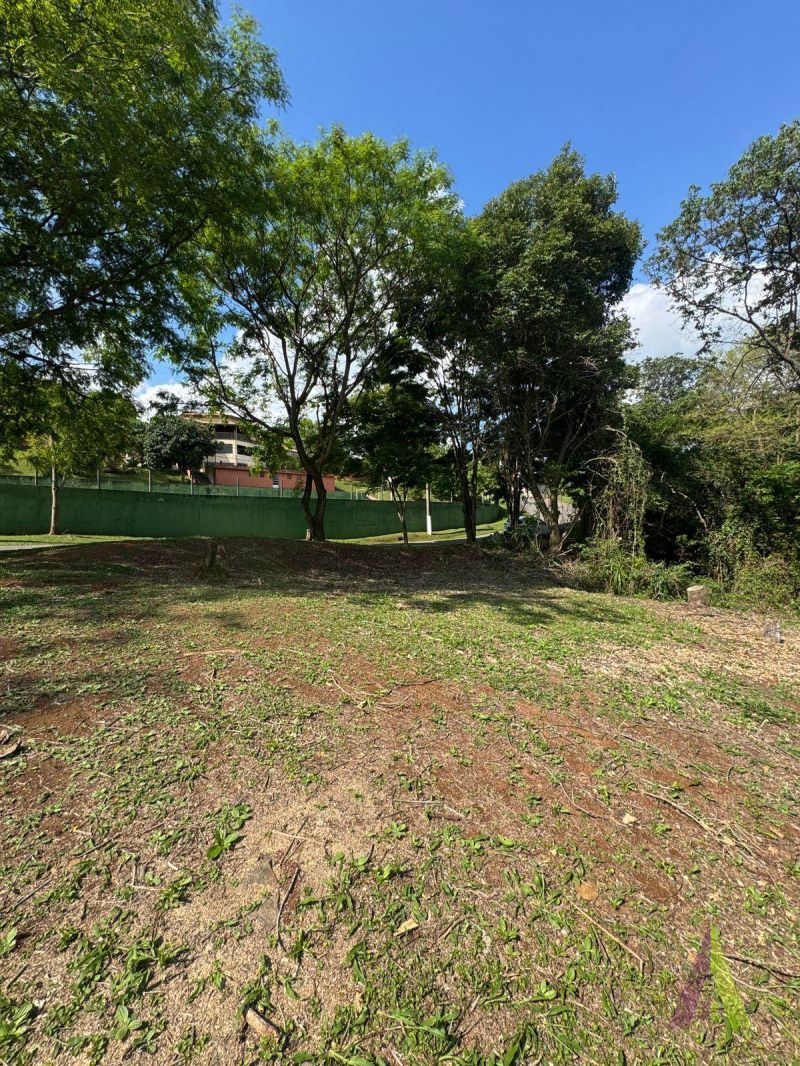 Terreno Com Vista Espetacular em Condomínio de Alto Padrão em São Roque!