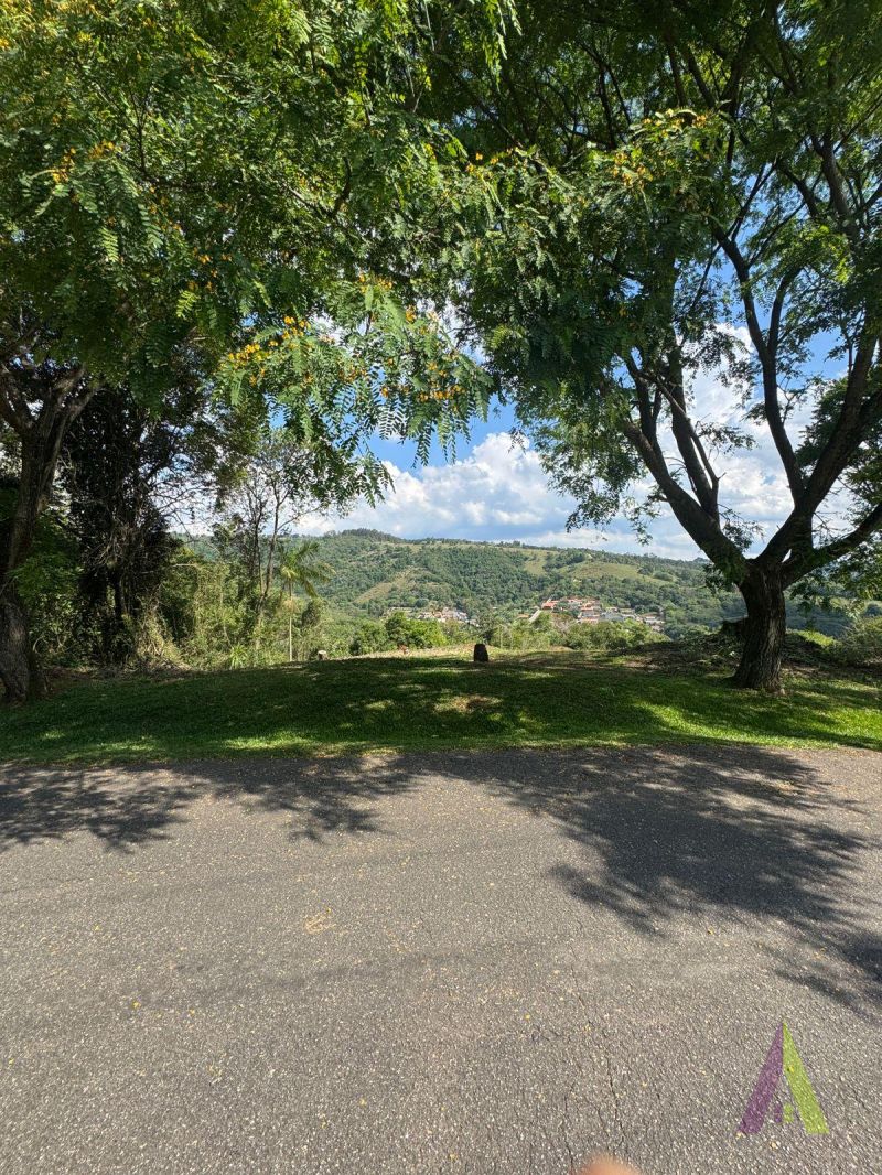 Terreno Com Vista Espetacular em Condomínio de Alto Padrão em São Roque!