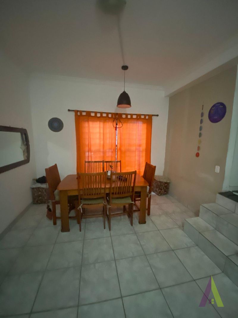 Sobrado em Bairro Tradicional em São Roque! 