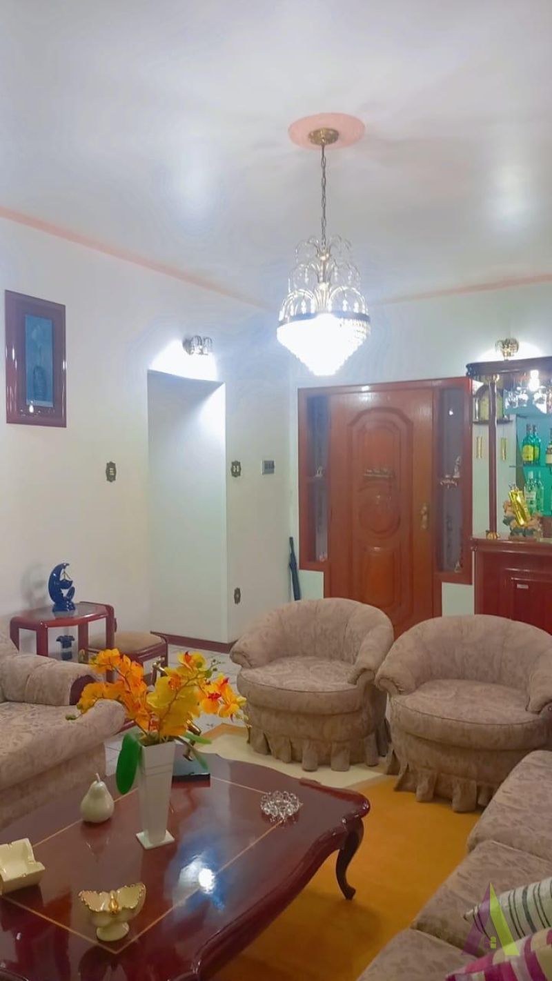 Sobrado com Edícula em Bairro Tradicional de São Roque!