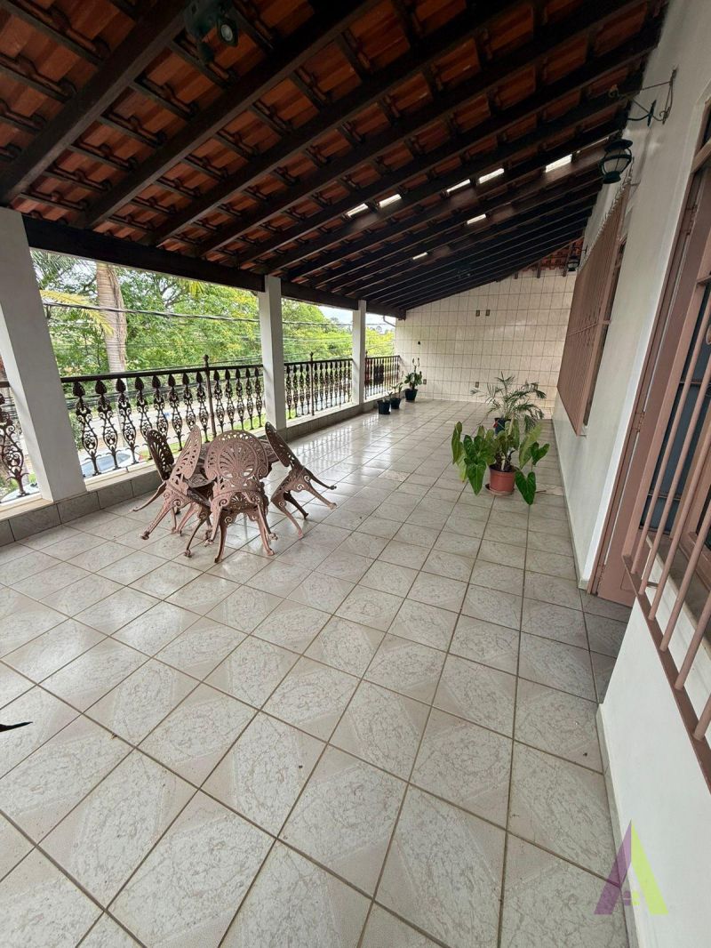 Sobrado com Edícula em Bairro Tradicional de São Roque!