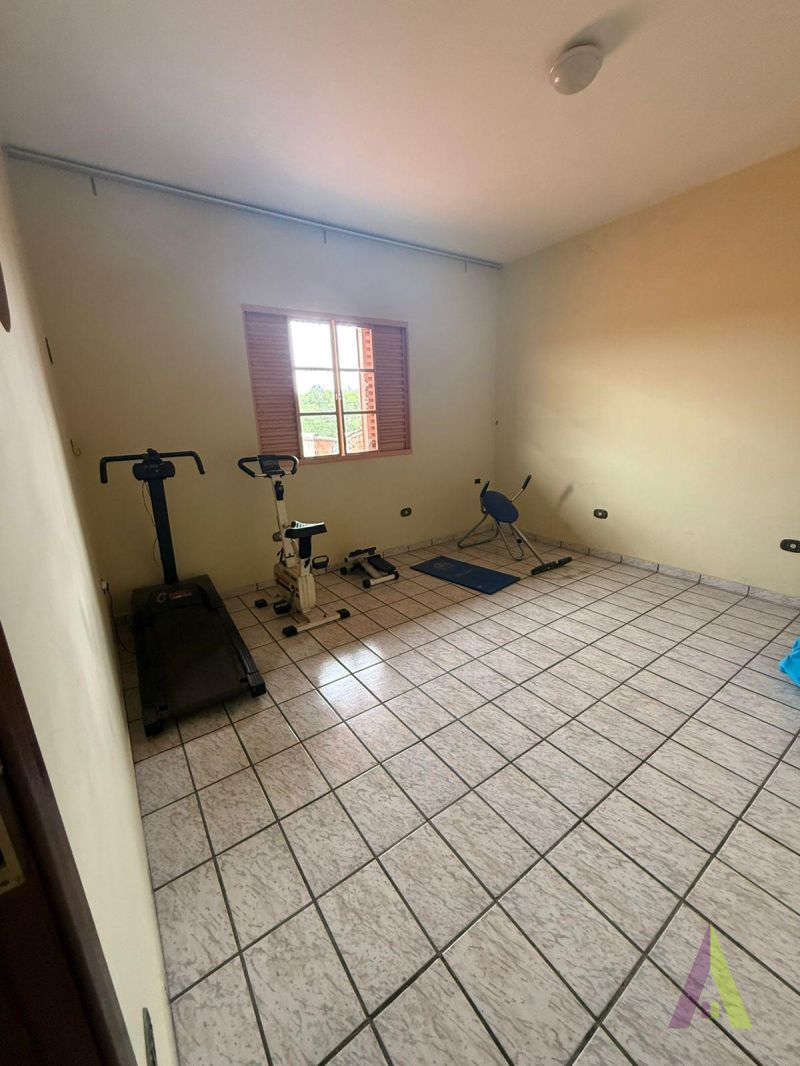 Sobrado com Edícula em Bairro Tradicional de São Roque!